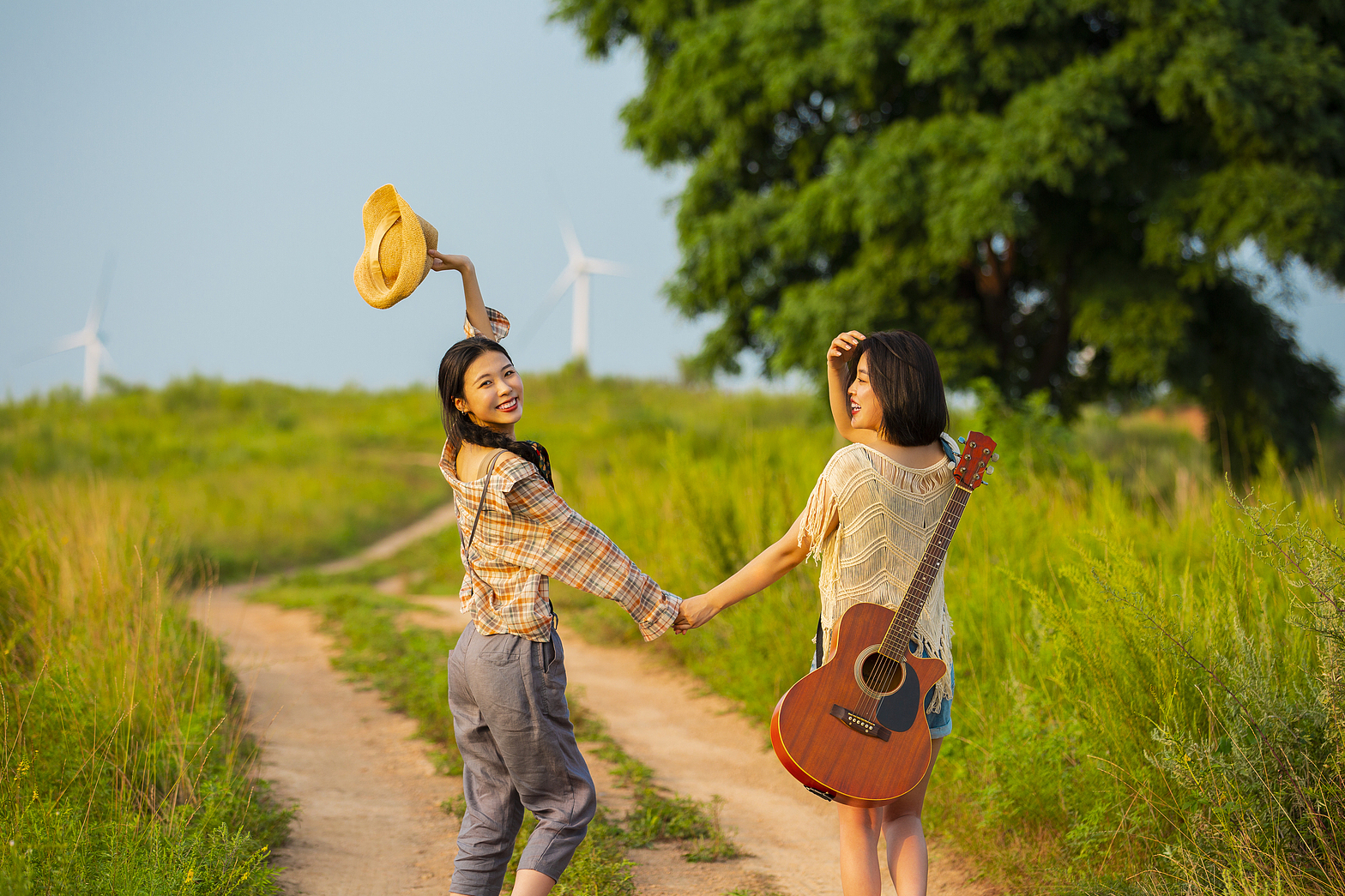 中国对英30天免签落地，伦敦希思罗机场举行马年迎春送行仪式