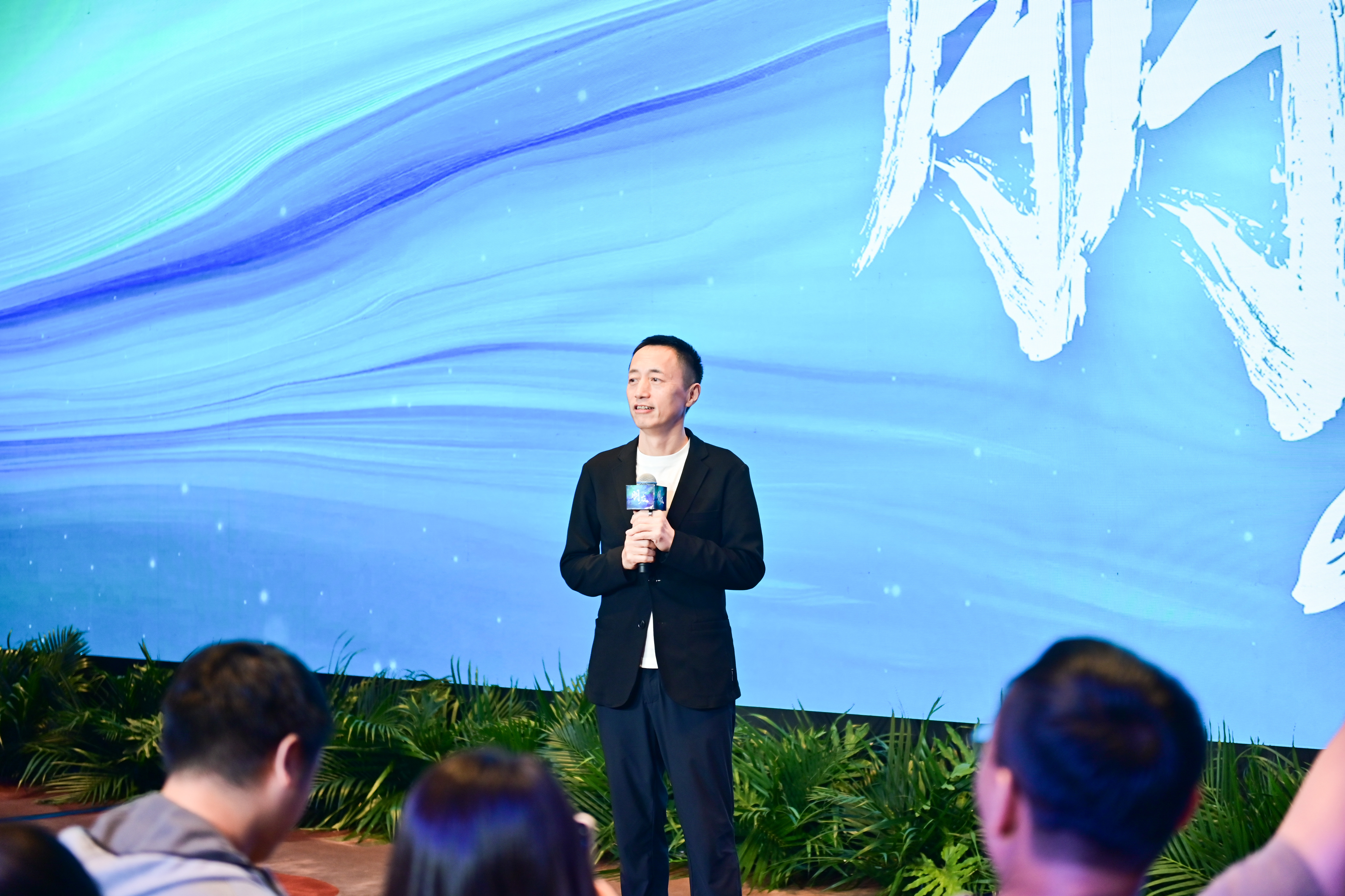 万科郁亮力挺楼市:房地产没有过剩,向上修复动能已产生