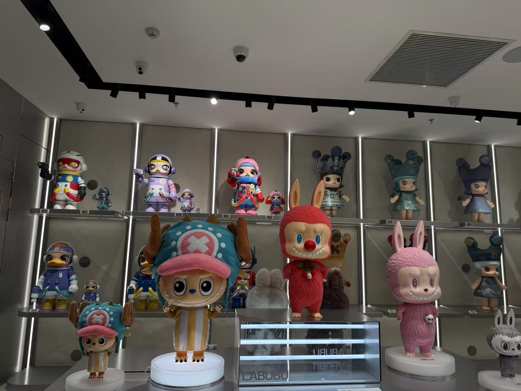 奢侈品教父吴越，深度解析泡泡玛特品牌课与海外拓展策略