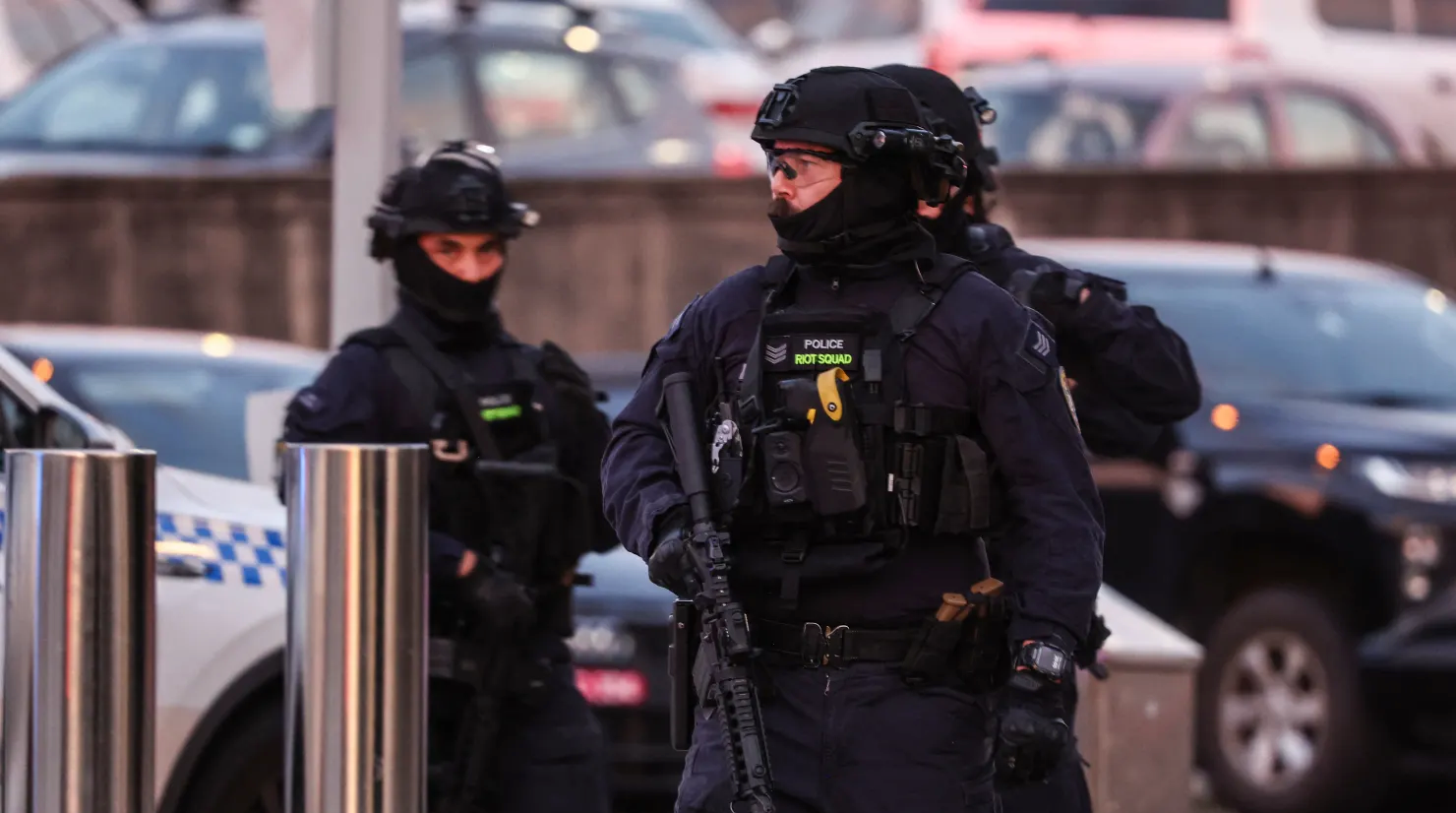 悉尼海滩枪击案背后：澳大利亚控枪近30年，人均持枪超4把