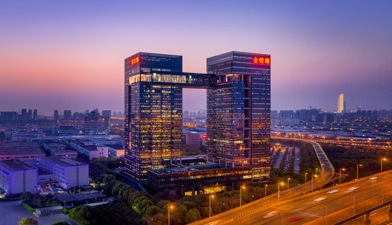 金螳螂：连续23年蝉联行业榜首 城市更新与海外拓展大放异彩