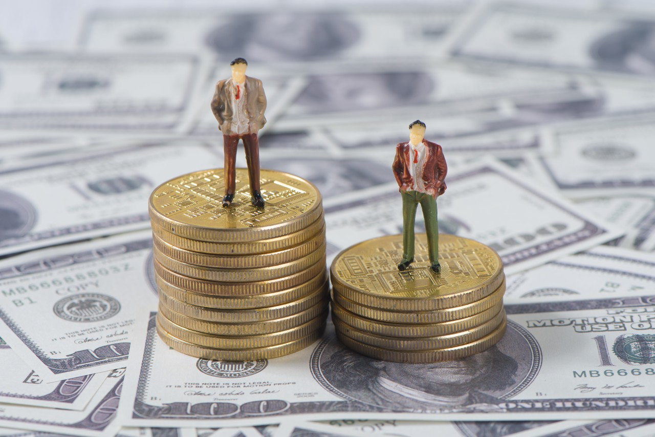 美元定存新一轮降息来袭，银行逆势抢客，一月定存利率高达4.5%