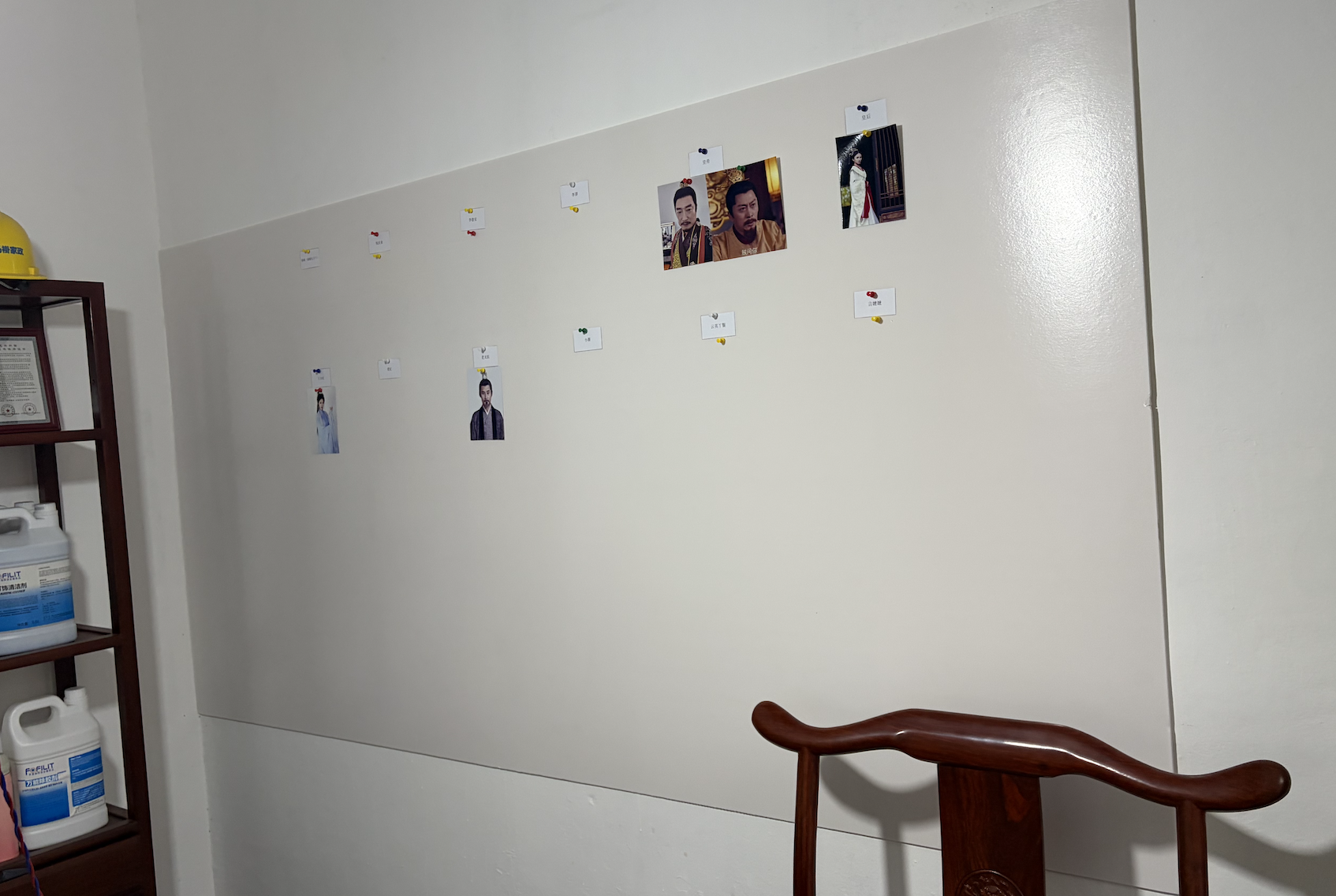 退休老人为日薪五千演员梦交五万学费,短剧培训市场揭秘