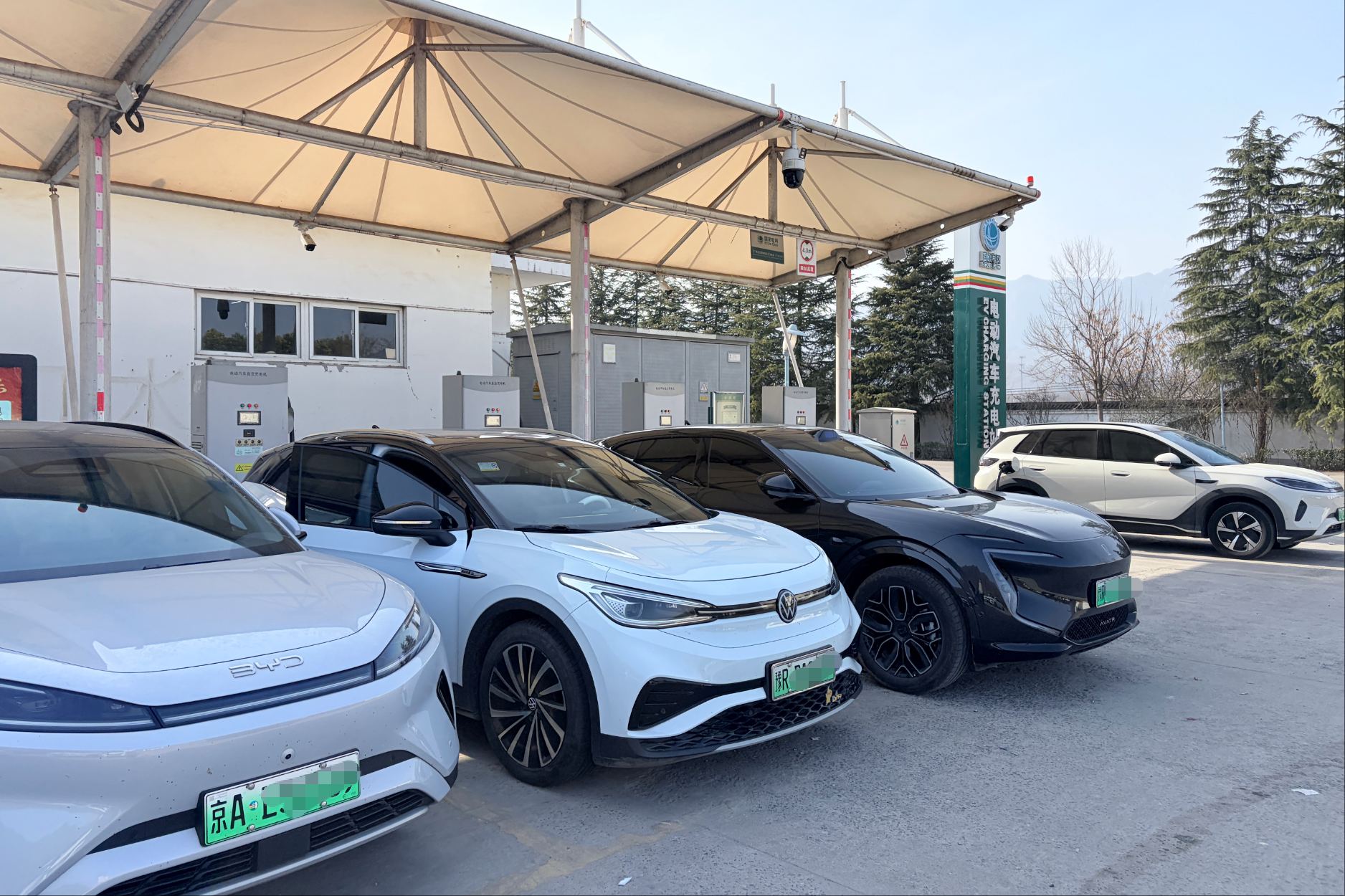 每天3000万辆车跑高速、1亿人坐轨道交通！交通运输部部长：大力推动1小时通勤圈