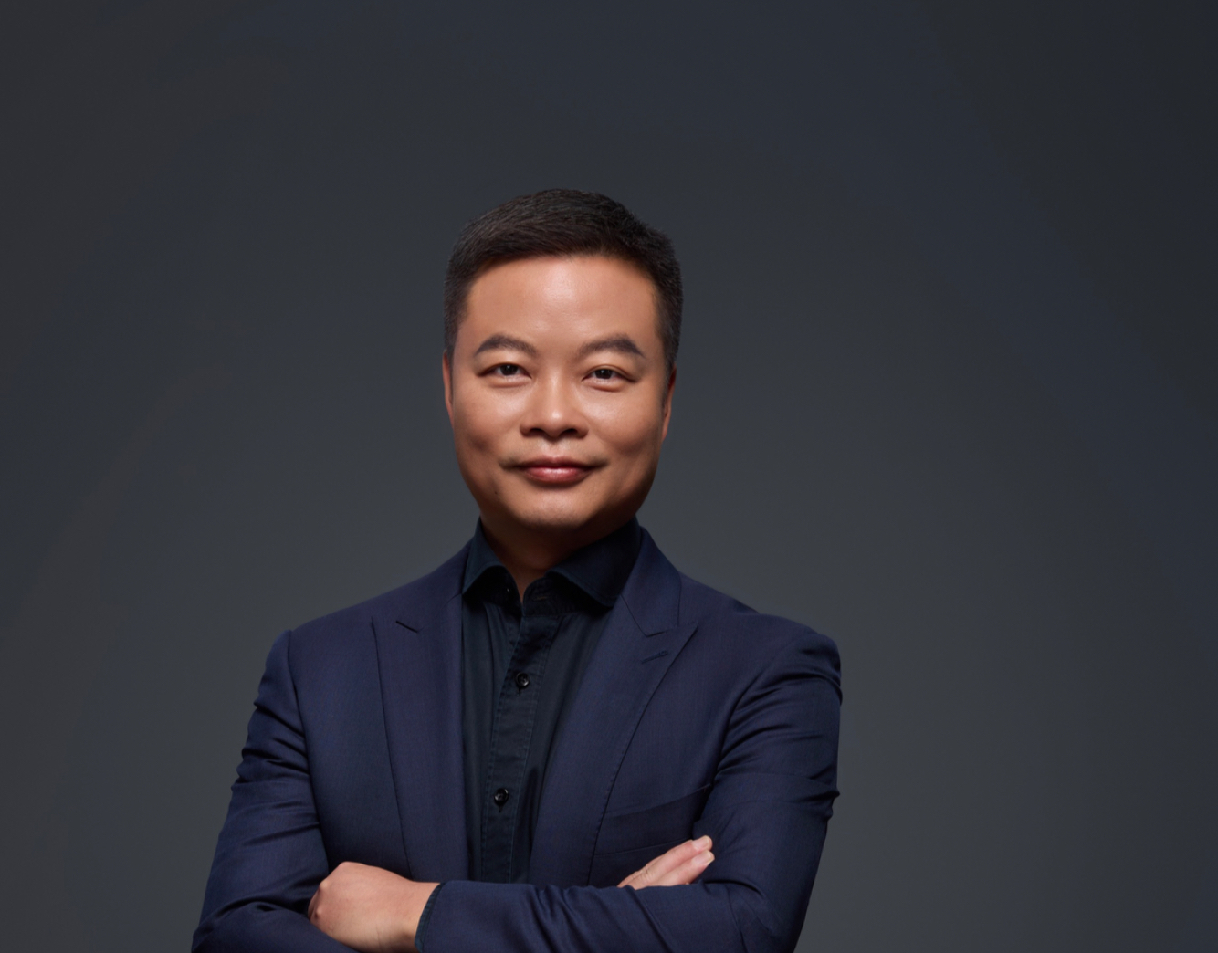 全国人大代表何小鹏：优化形成“人类驾驶”与“机器驾驶”分类适用的交通行为规范