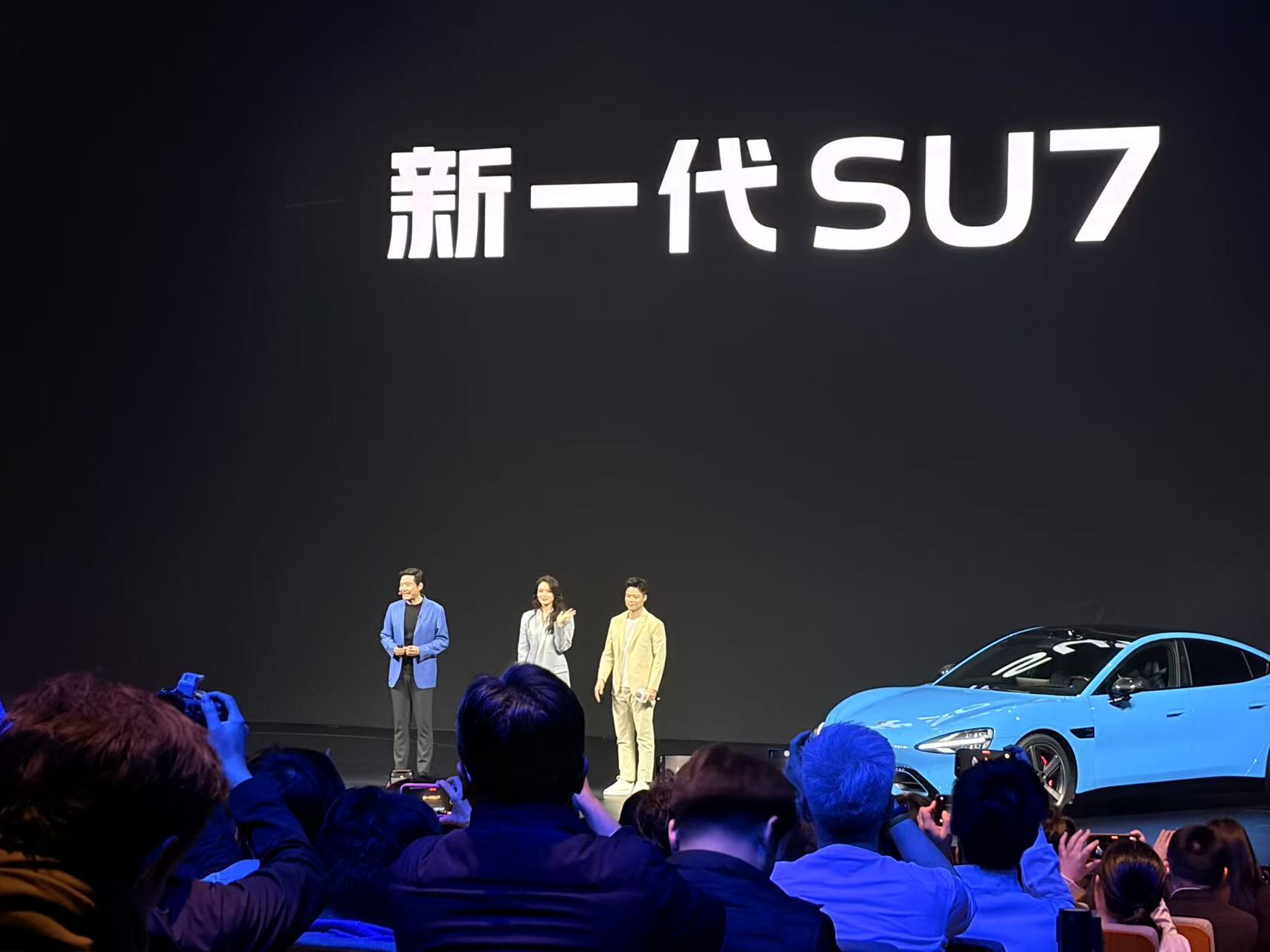 涨价4000元！新一代小米SU7上市当天，门店销售开车上门“抢”准车主