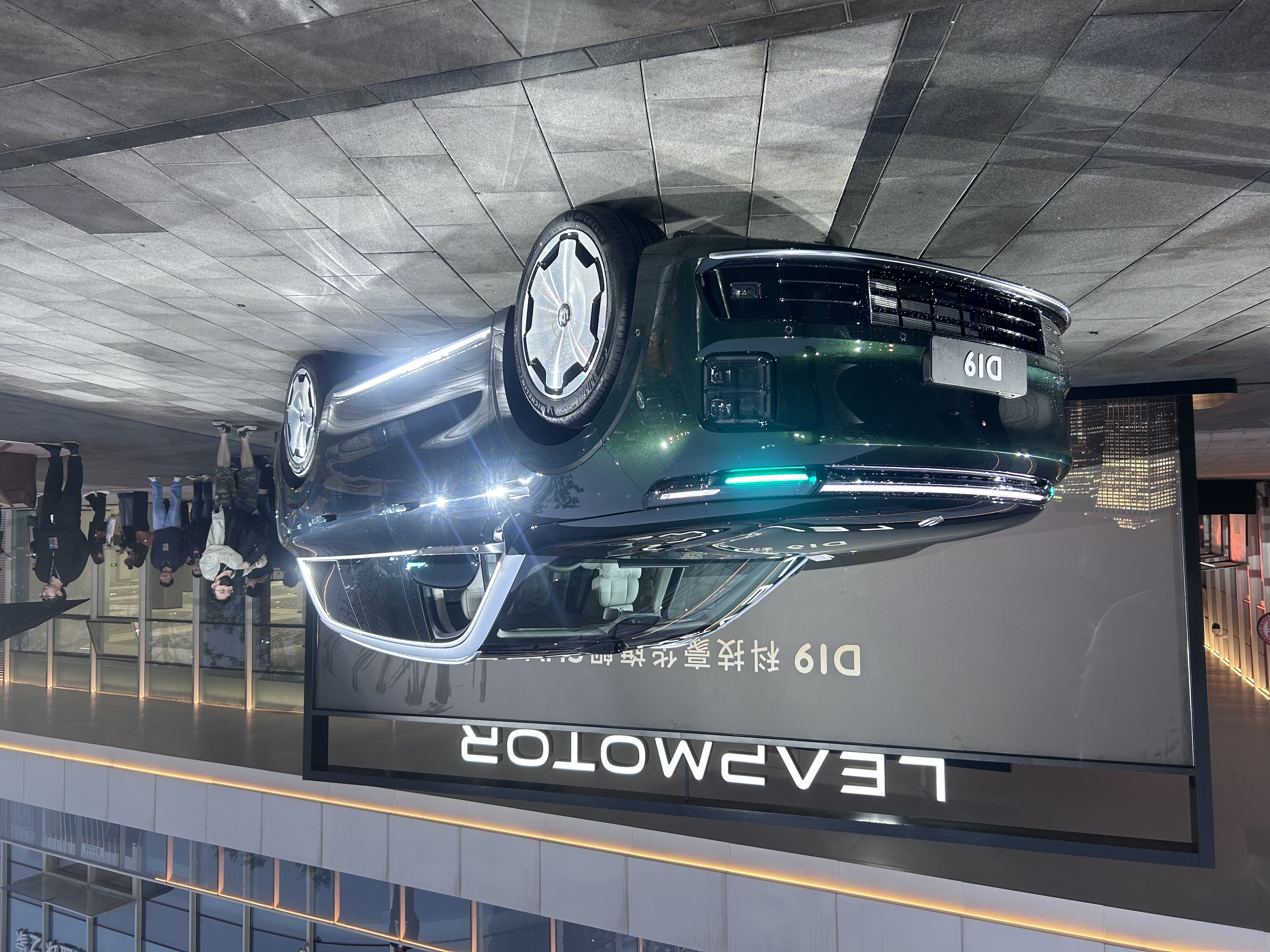 十年首破“20万元”，零跑最贵车型D19上市！朱江明：高端车也能用成本价