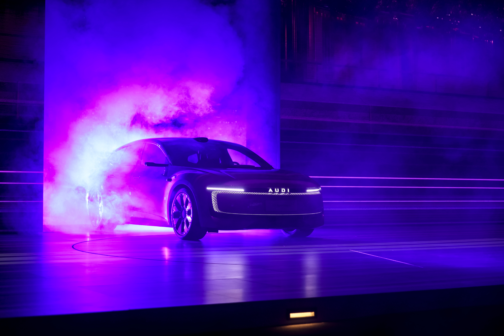 不用四环车标！上汽奥迪E5 Sportback售价23.59万元起，半小时订单超1万辆