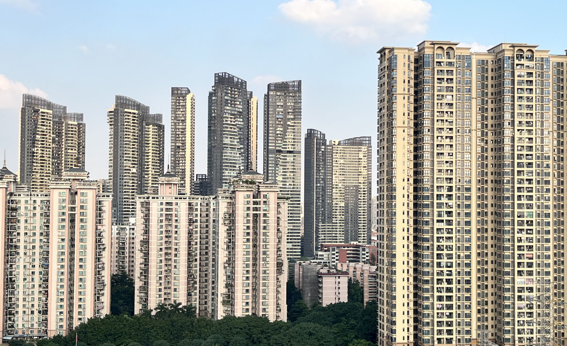 政策组合拳下的楼市:北京广州成交回升,多家房企“24小时不打烊”