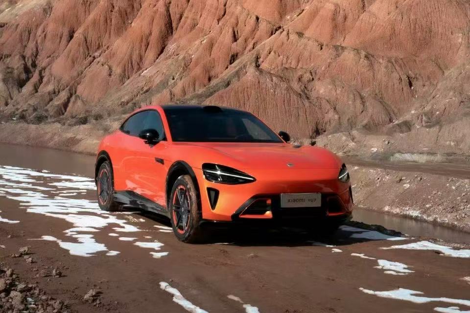 雷军开年直播拆车，直面“小字营销”“绿化带战神”等七大质疑