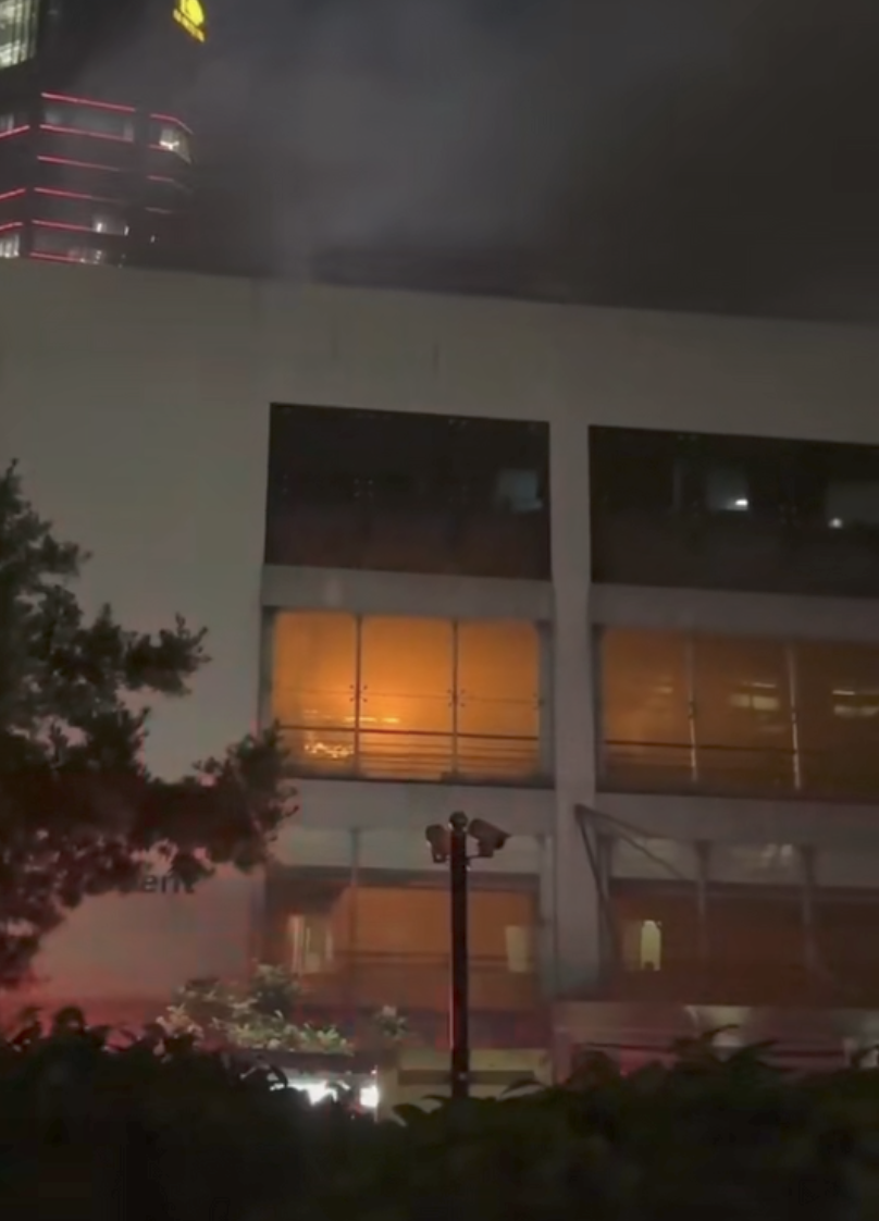 宁波一医院突发火灾！当地应急管理局：门诊设备故障，40分钟扑灭，暂无人员伤亡
